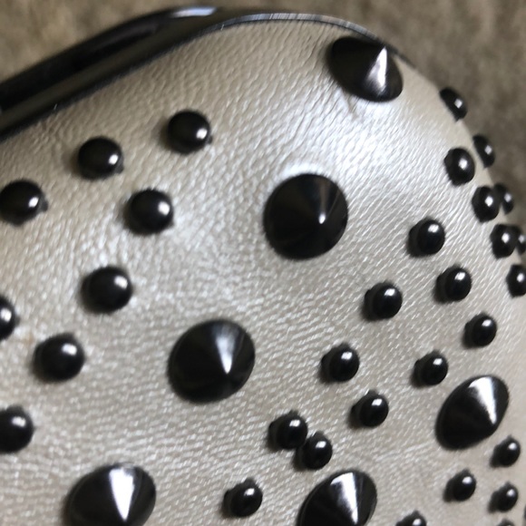 KoKo / Boohoo Skull Clutch - Picture 7 of 16